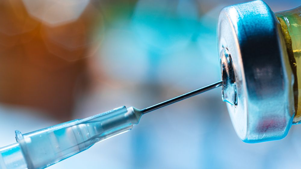 Australská vakcína způsobuje falešnou HIV pozitivitu, Sanofi čeká odklad